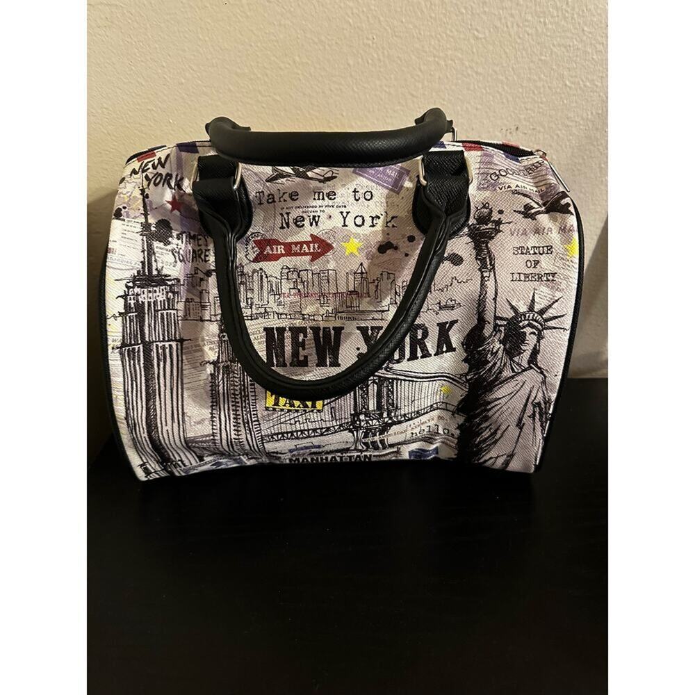 Glam So Chic NYC Graphic Faux Leather Purse Zip Top Closure‎ - Picture 4 of 7